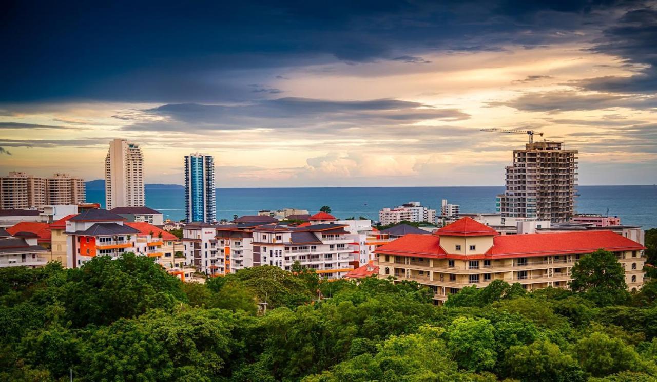 Family Residence Pattaya Exterior foto