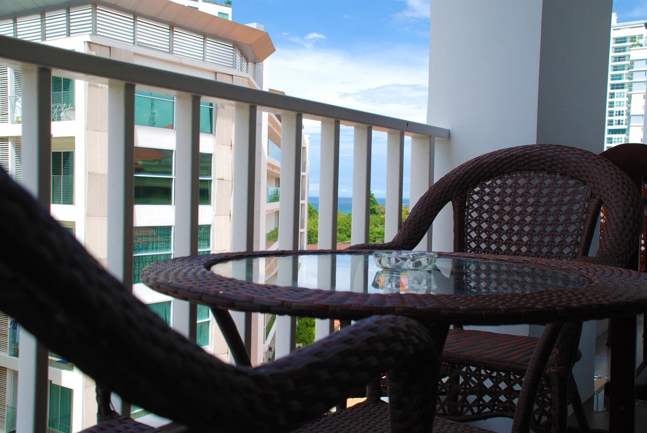 Family Residence Pattaya Exterior foto